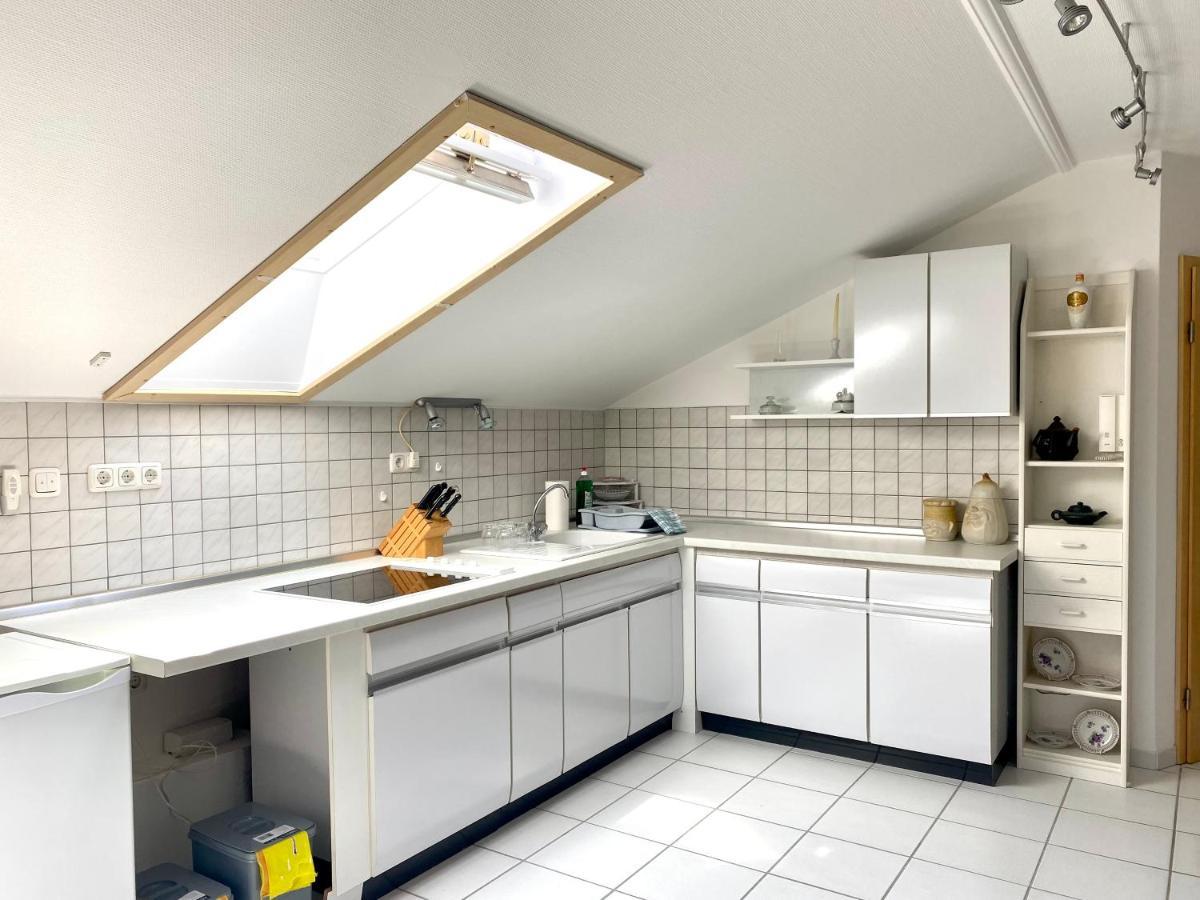 Moeblierte 3 Zimmer Apartment - Mit Smart Tv, Wlan Und Kostenfreie Parkplaetze Schloß Holte-Stukenbrock Zewnętrze zdjęcie