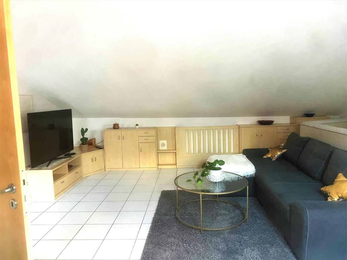 Moeblierte 3 Zimmer Apartment - Mit Smart Tv, Wlan Und Kostenfreie Parkplaetze Schloß Holte-Stukenbrock Zewnętrze zdjęcie