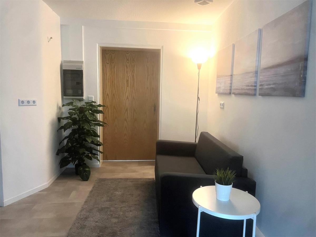 Moeblierte 3 Zimmer Apartment - Mit Smart Tv, Wlan Und Kostenfreie Parkplaetze Schloß Holte-Stukenbrock Zewnętrze zdjęcie